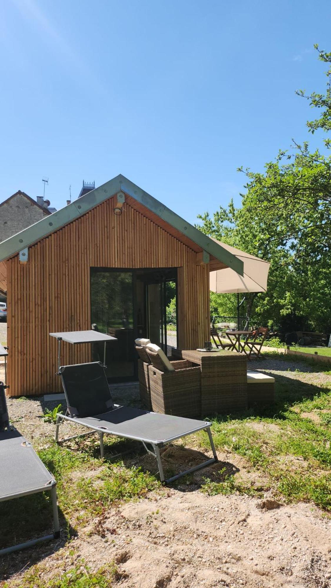 Lodge Du Chateau De Feschaux Villeneuve-sous-Pymont Exteriör bild