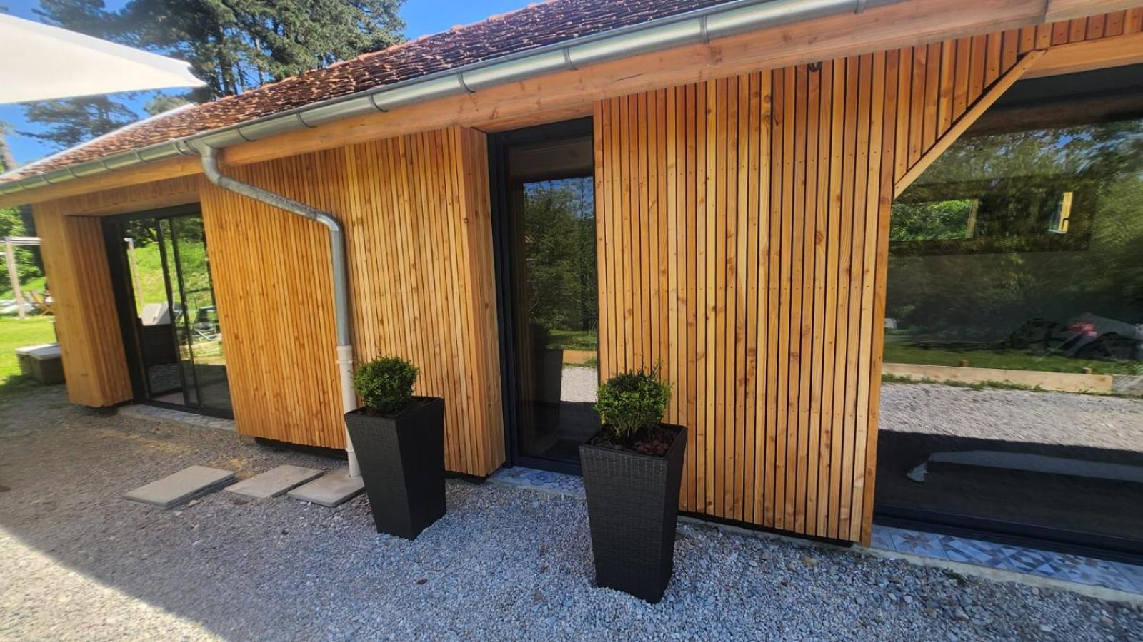 Lodge Du Chateau De Feschaux Villeneuve-sous-Pymont Exteriör bild