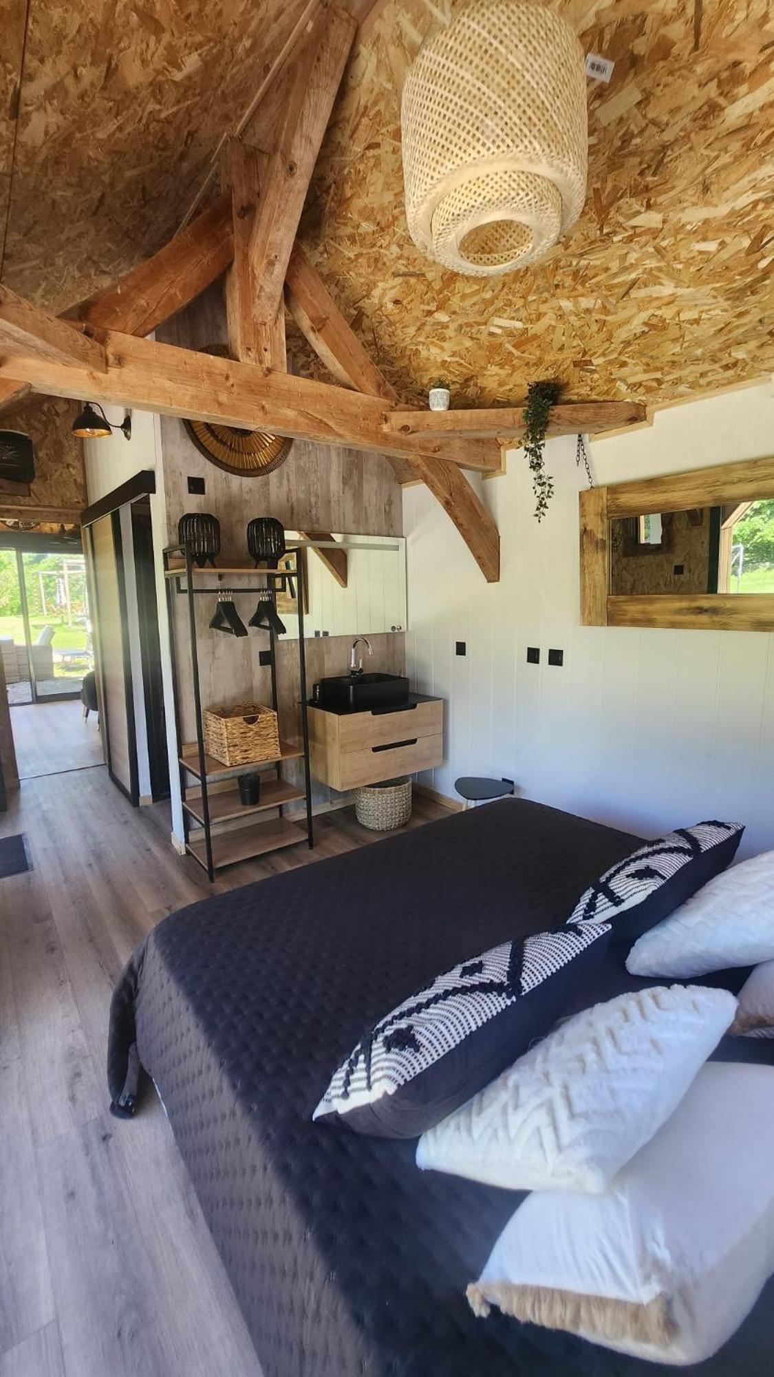 Lodge Du Chateau De Feschaux Villeneuve-sous-Pymont Exteriör bild