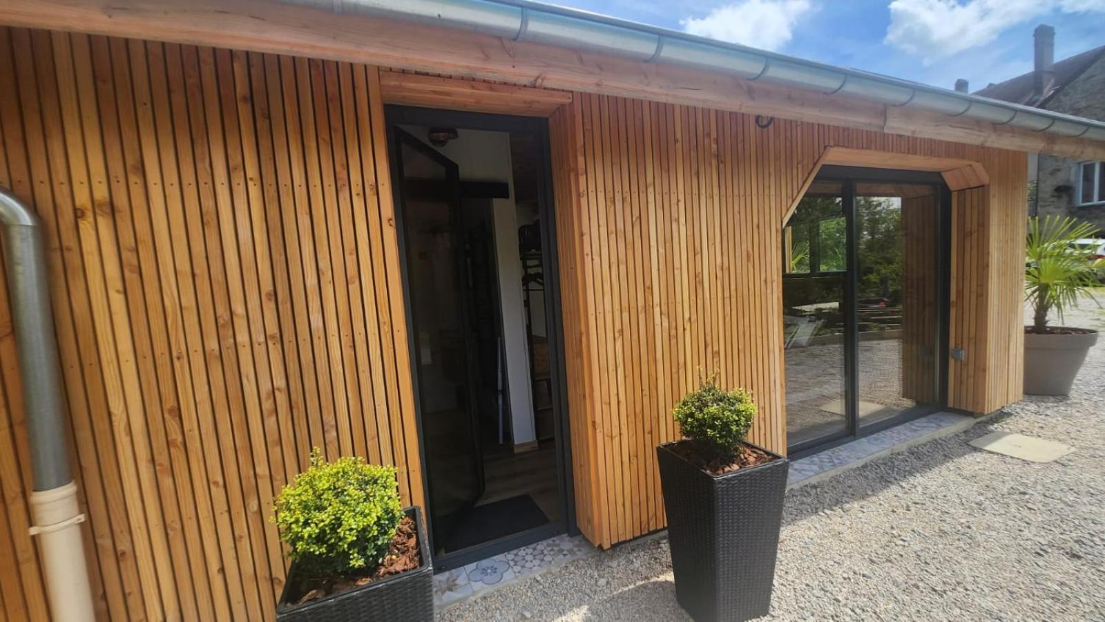 Lodge Du Chateau De Feschaux Villeneuve-sous-Pymont Exteriör bild