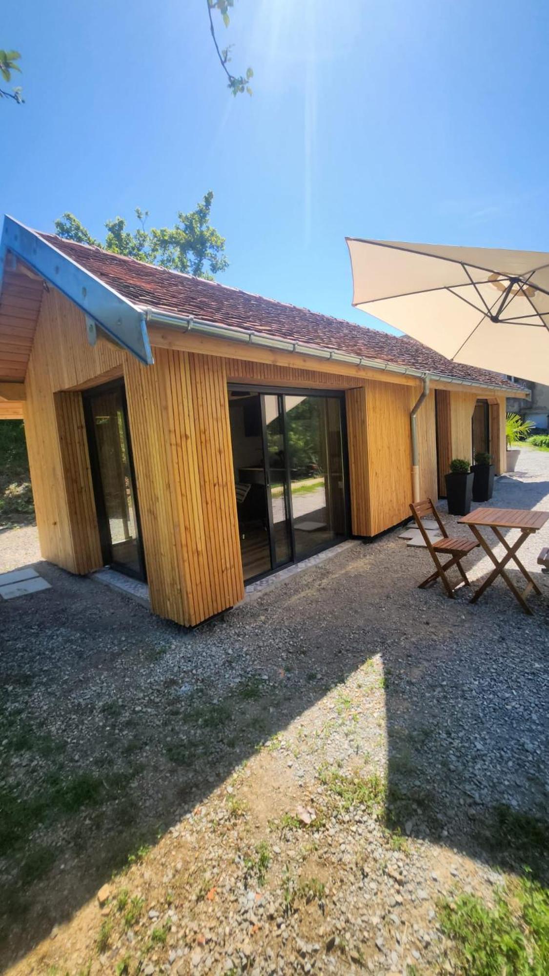 Lodge Du Chateau De Feschaux Villeneuve-sous-Pymont Exteriör bild