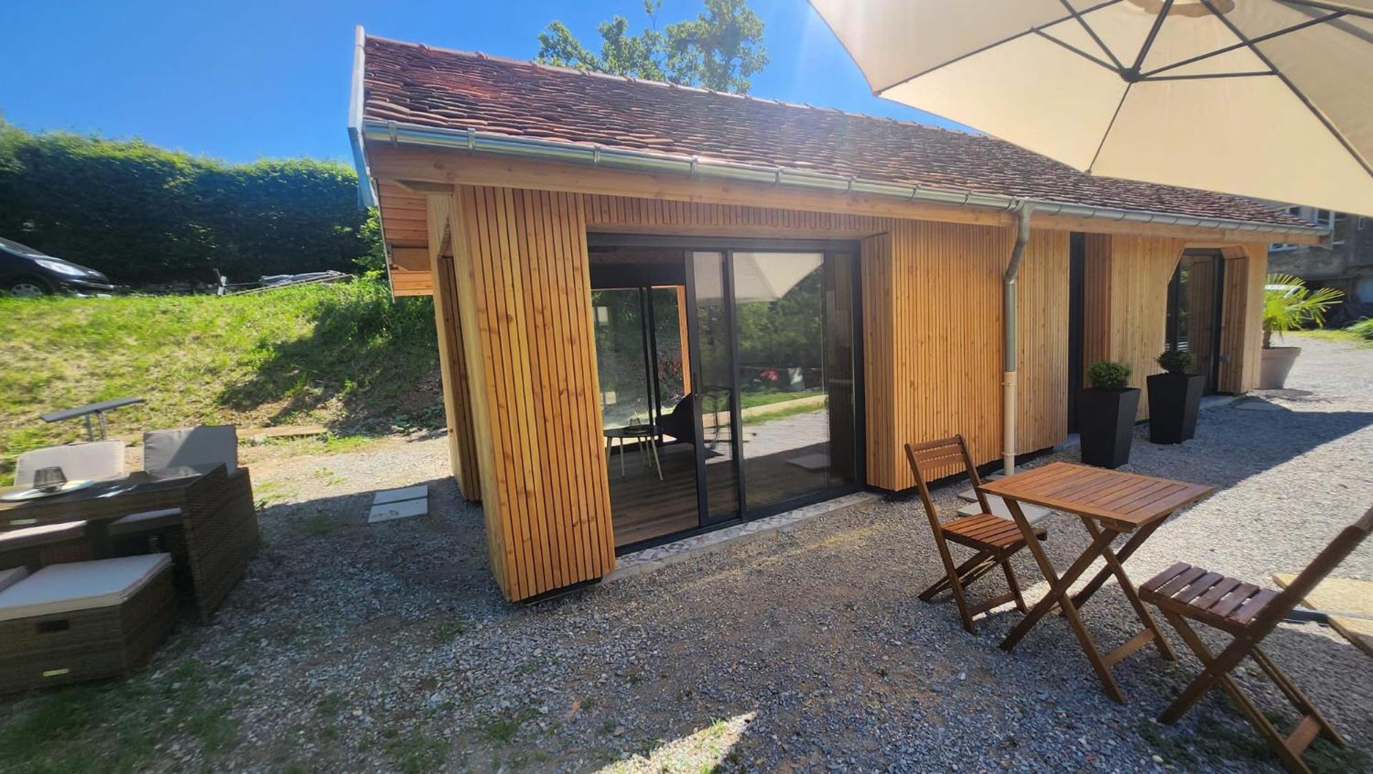 Lodge Du Chateau De Feschaux Villeneuve-sous-Pymont Exteriör bild